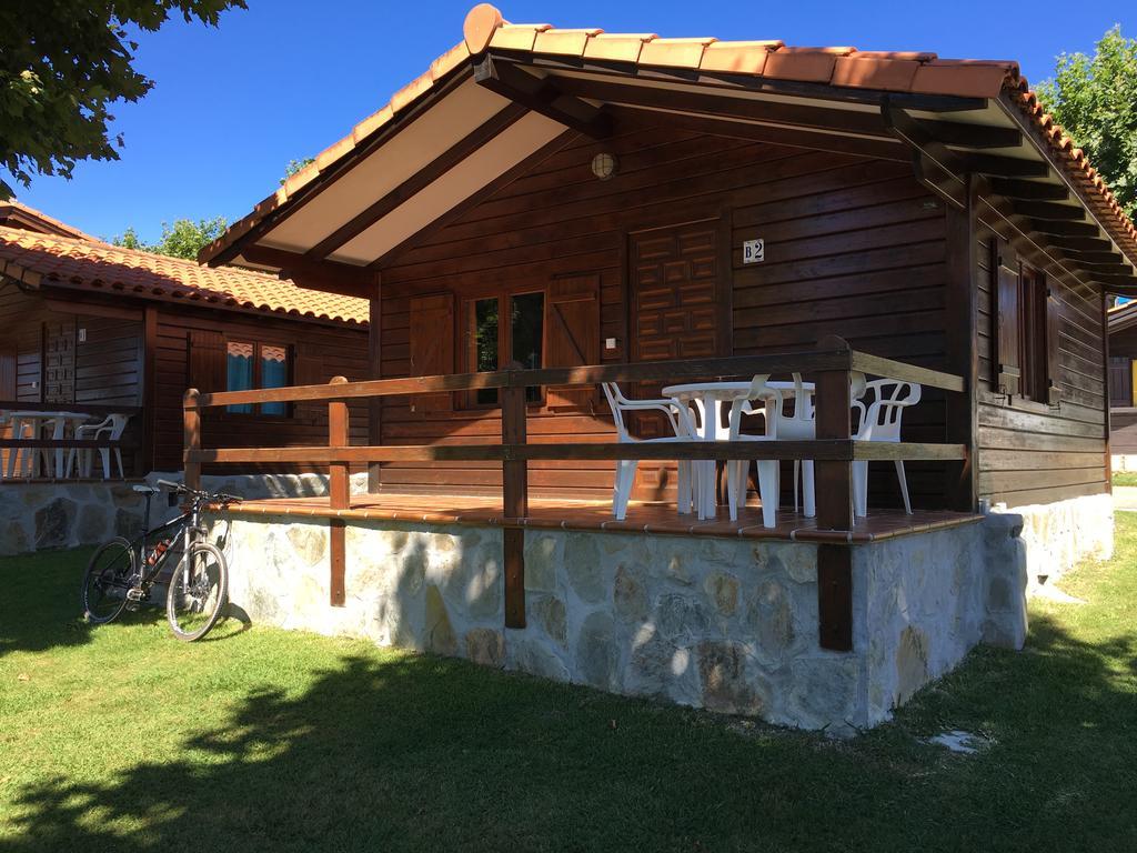 Bungalows Playa De Oyambre San Vicente De La Barquera Exterior foto